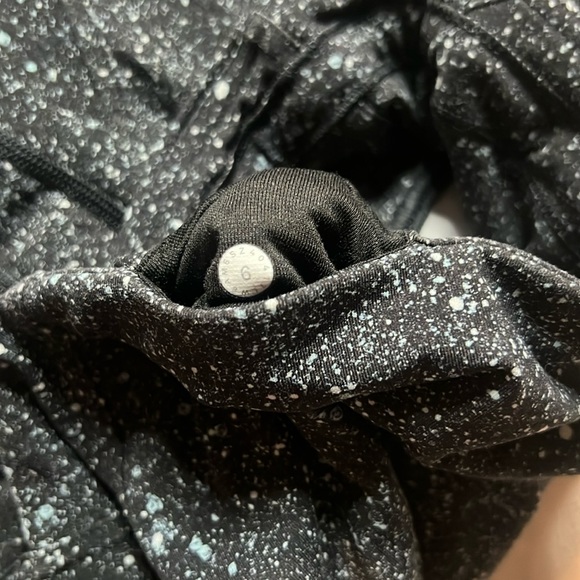 lululemon athletica Black Speckled Leggings - Picture 4 of 6